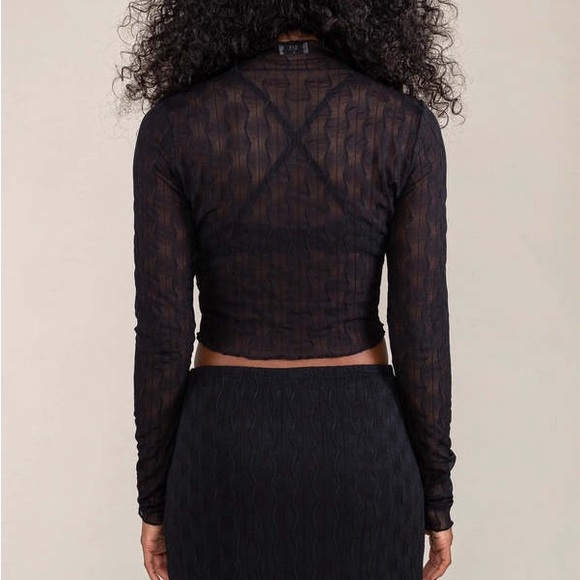 NLT Abra Jacquard Mesh Top - Picture 2 of 3